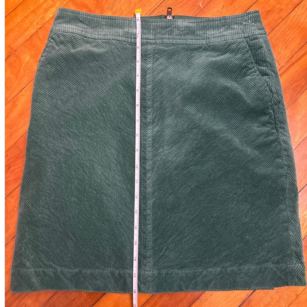women's Boden Green Corduroy Pencil Skirt Academia LONG Length 18" size 6R